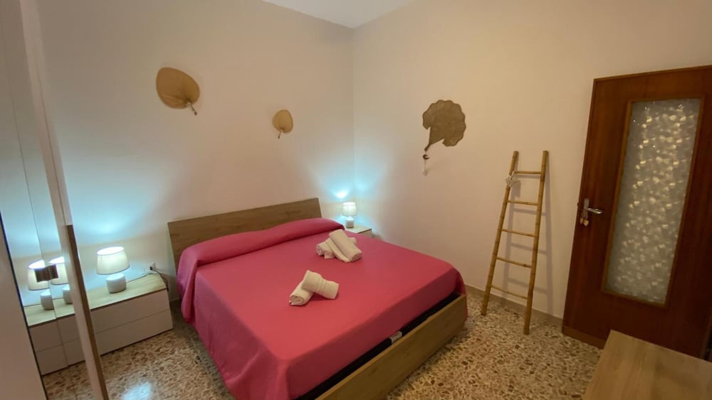 Elegant Three Room Apartment in Porto Torres