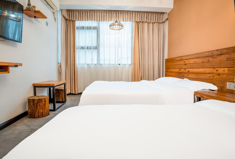 Tianmen Mountain Loft Art Inn