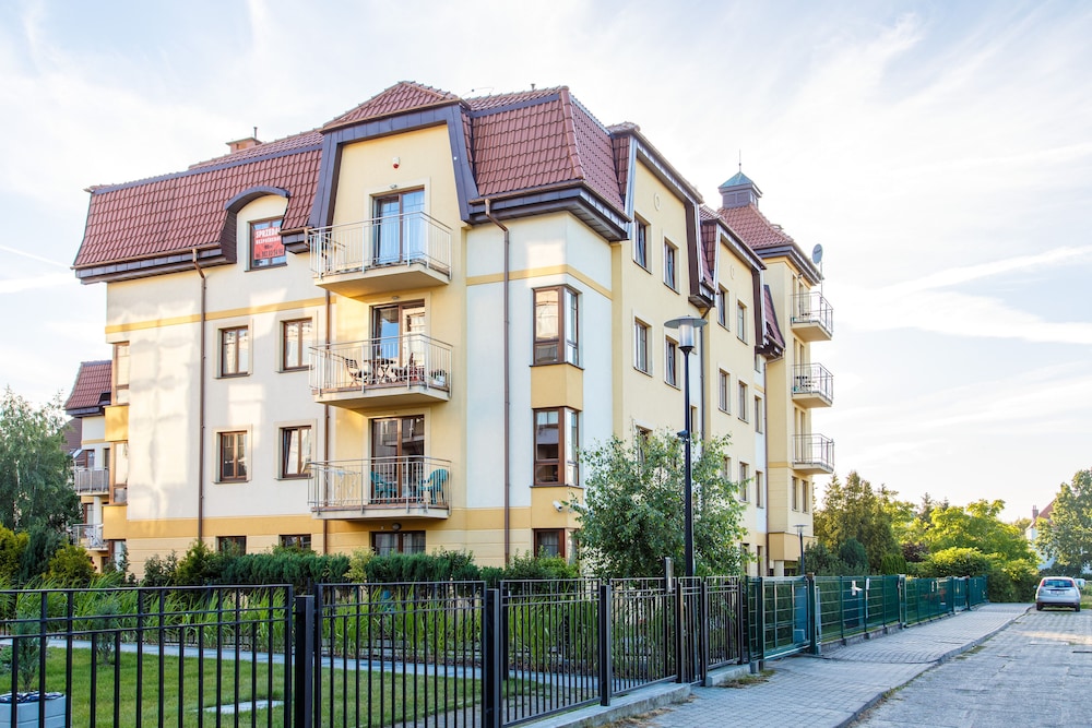 Apartments Happy Hours