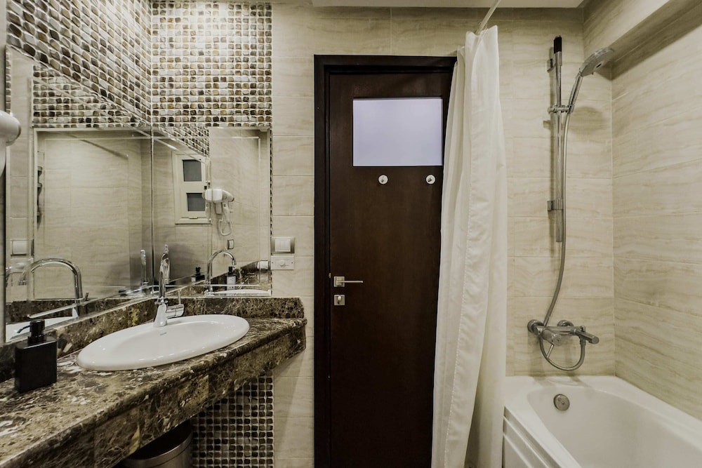 Xuru Stays I The 3bdr Avant-garde Residence 5 min to Airport
