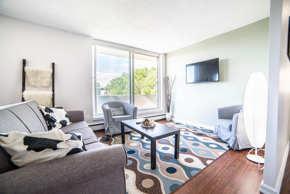 Beautiful 2bdr Suite w Parking Patio Coffee Wifi view 3