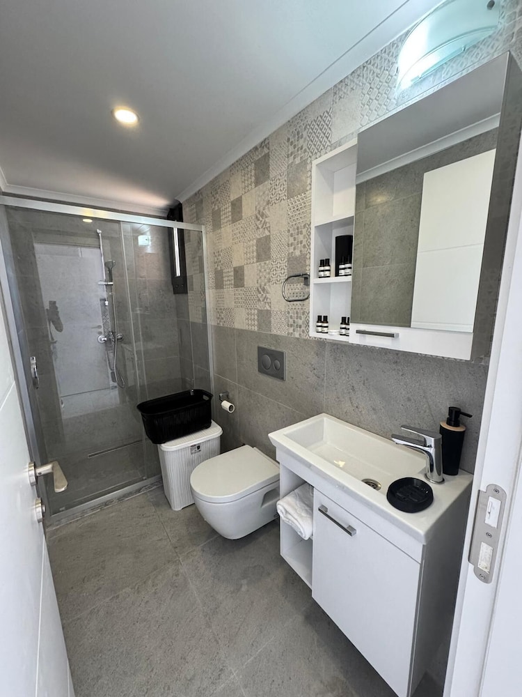 Riverside Life Residences