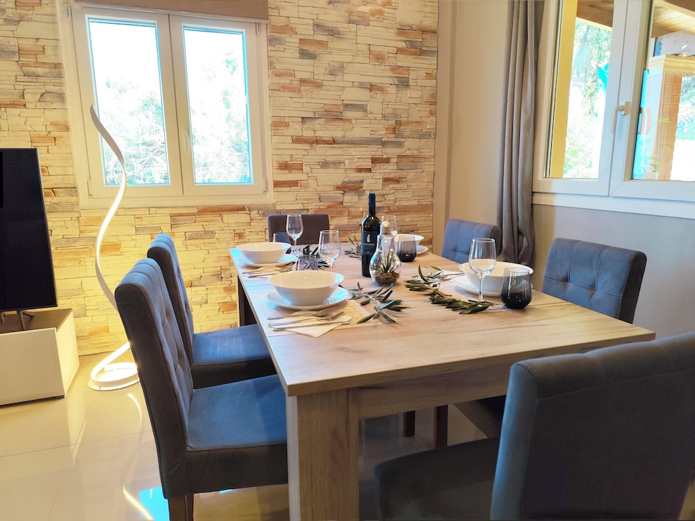 La Casa di Kosta Luxury Apartment, Kontogialos Beach, sea Views