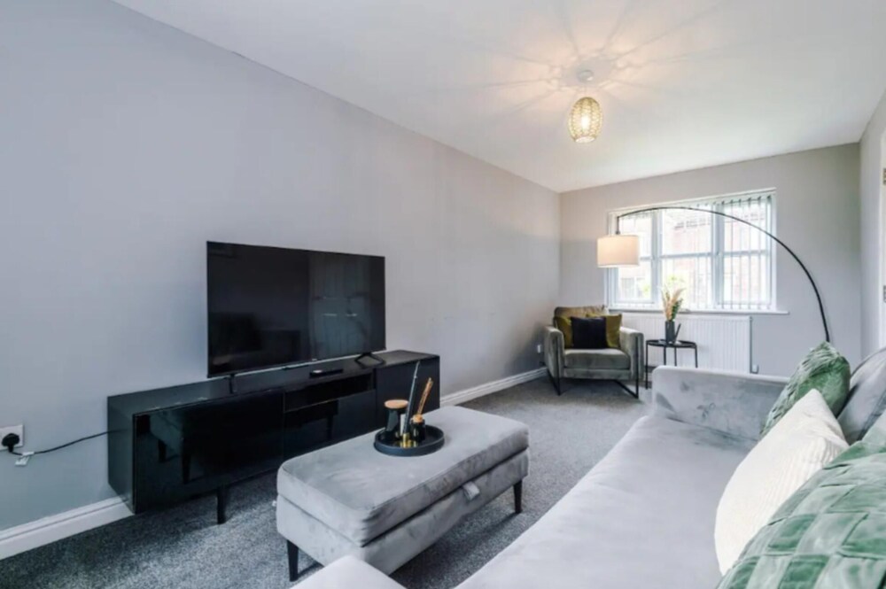 House 3 Bed Sleeps 6 -pets Ok -patio -free Parking