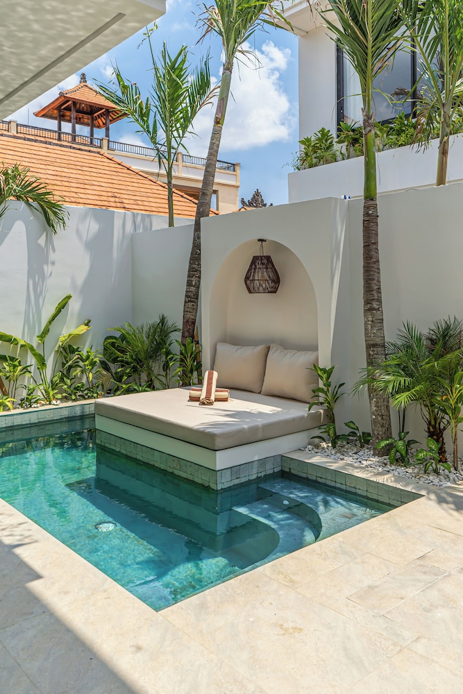 Nova Oasis 4