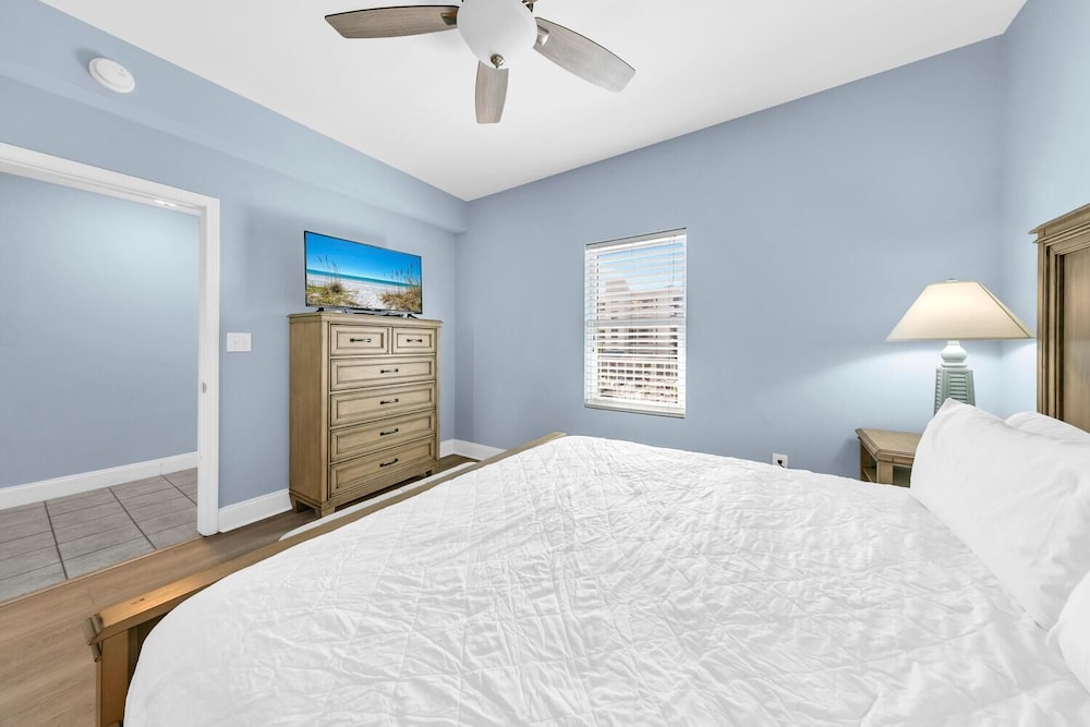 Laketown Wharf 317