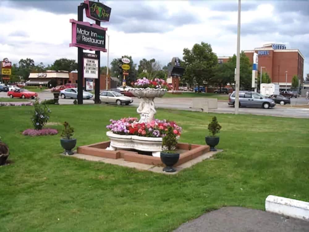 Ivy Rose Motor Inn