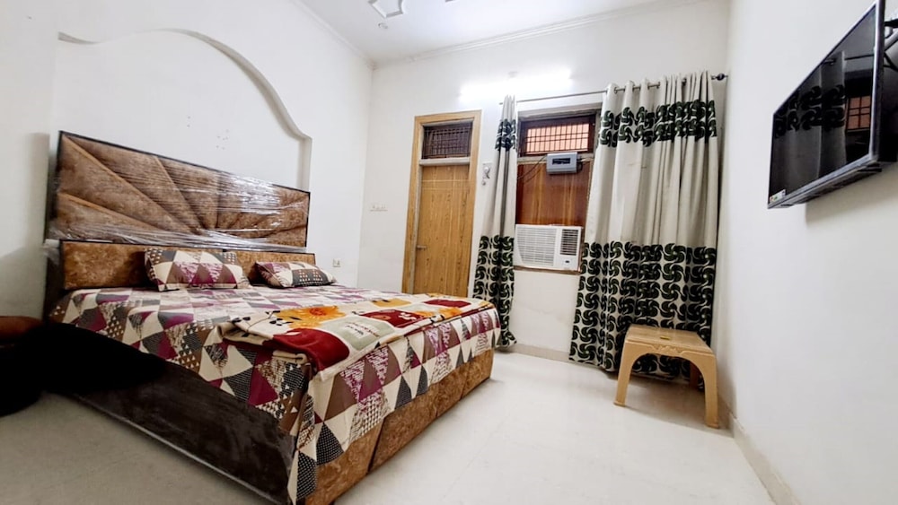 Lord Krishna Home Stay Mathura