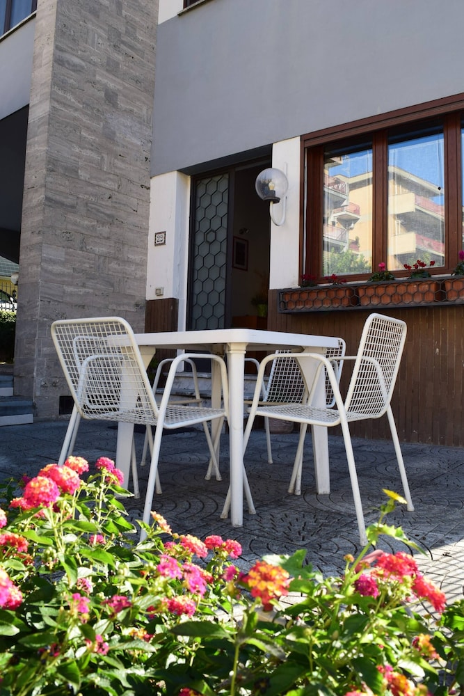Centra House - Big Gardened Flat Near Rome view 3