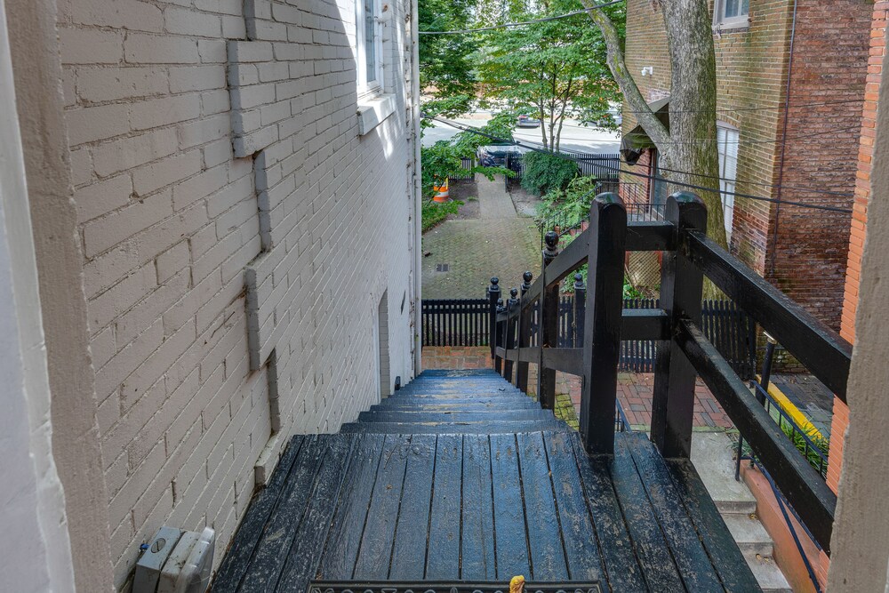 Charming Richmond Retreat Near Riverside Park! view 3