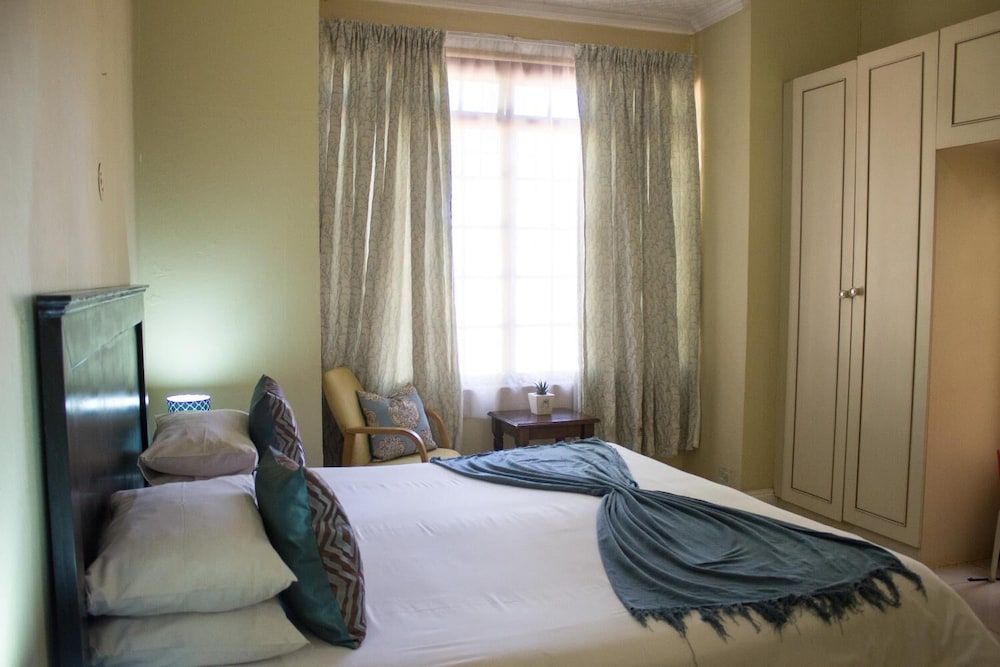 Maple's Guest House