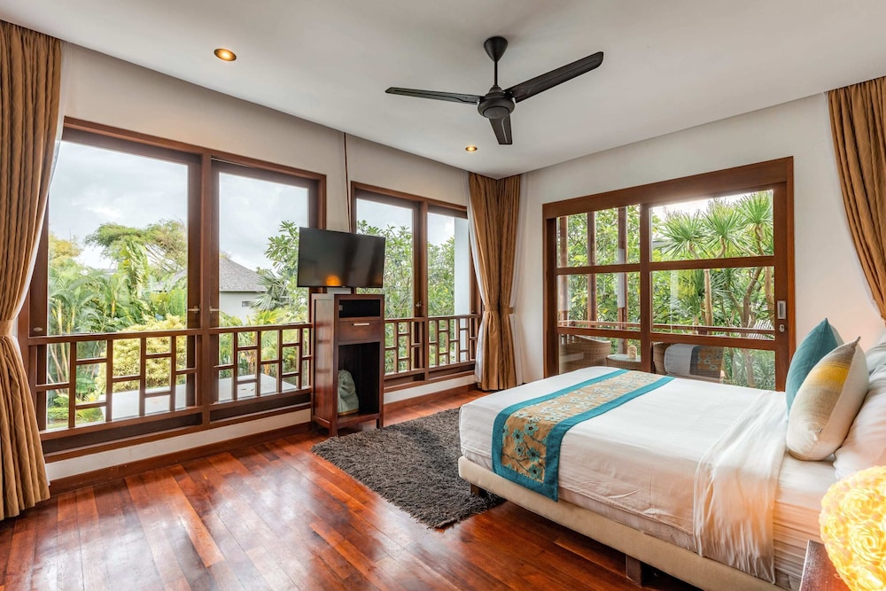 Villa Mary's Beach