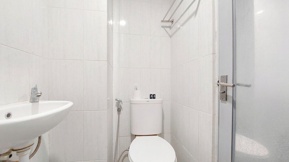 Relaxing Studio Apartment at Mansyur Residence