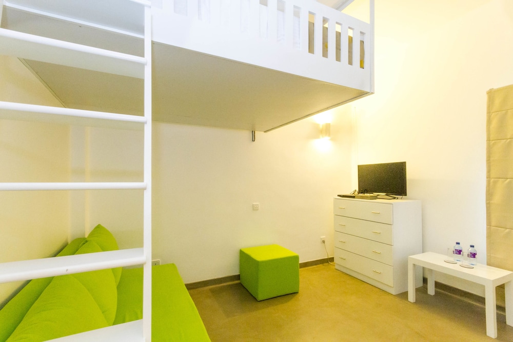 T&V Boutique Hostel