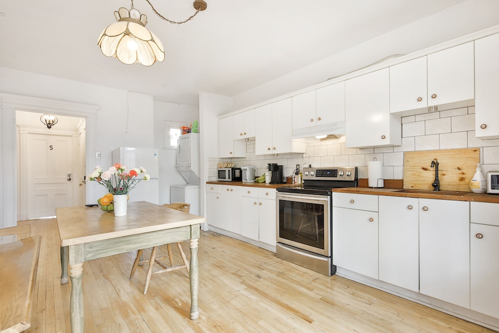 La Maison Du Mile-End - Image 2