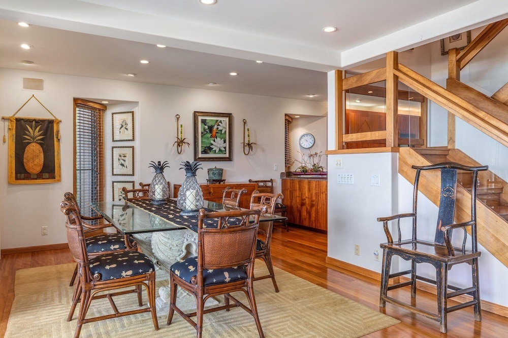 Air-conditioned Ocean Front Hawaii Townhome! - Sleeps 6 - Vrkcv