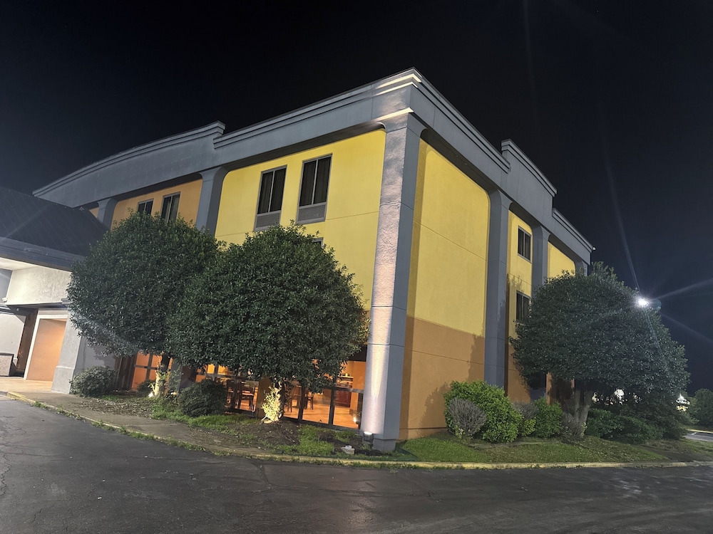 CASINO INN & SUITES TUNICA RESORTS