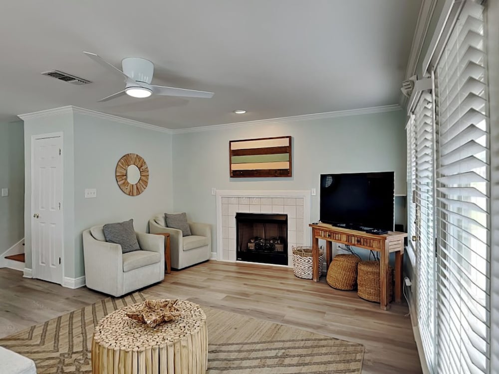 Serenity Cottage by Southern Vacation Rentals