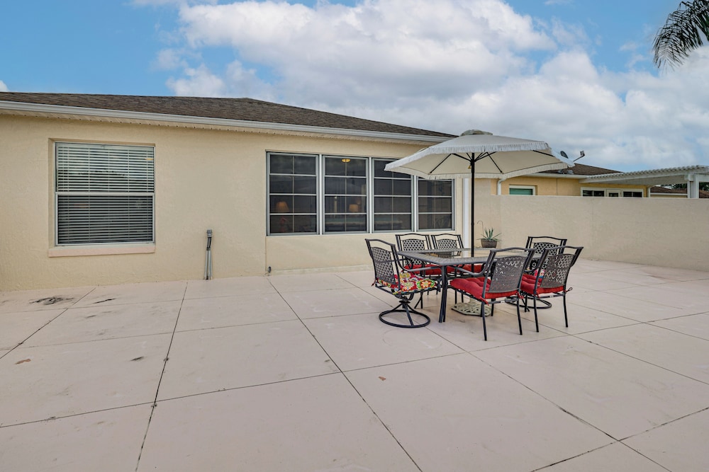 Renovated Villa Btwn Lake Sumter & Spanish Springs