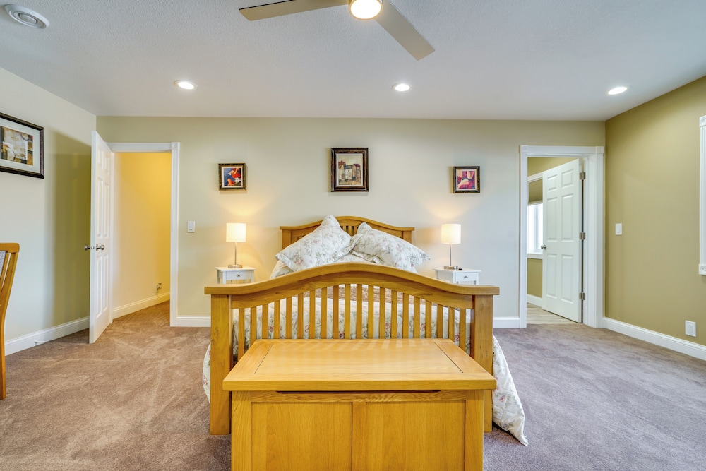 10-acre Plot: Peaceful Getaway in Webster!