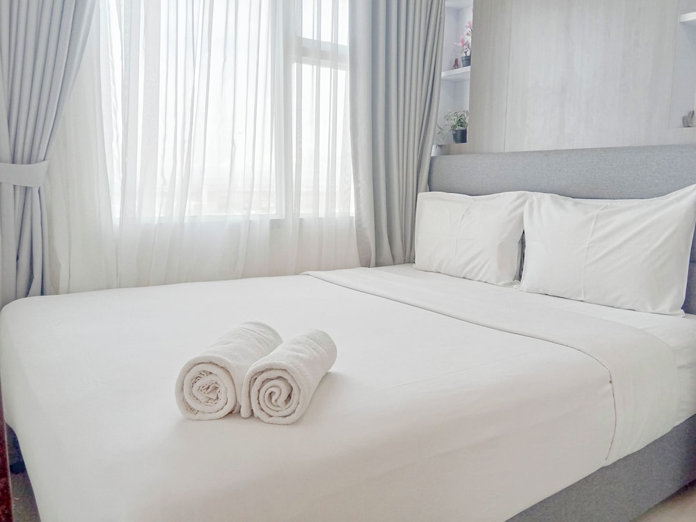 Spacious 1Br With Working Room At Vida View Makassar Aparment