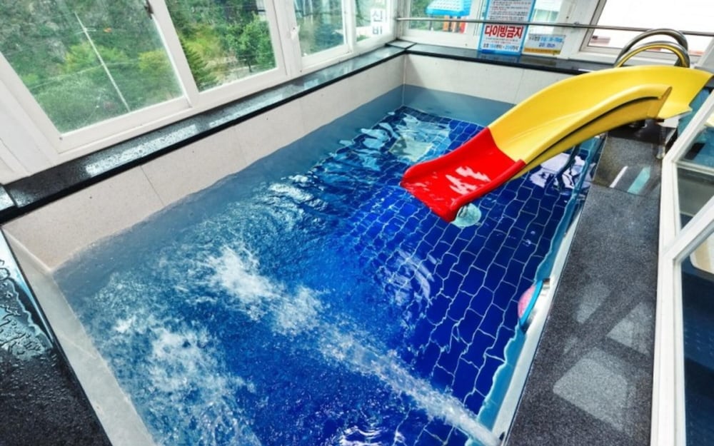 Gapyeong Shinbi Kids Pool Villa