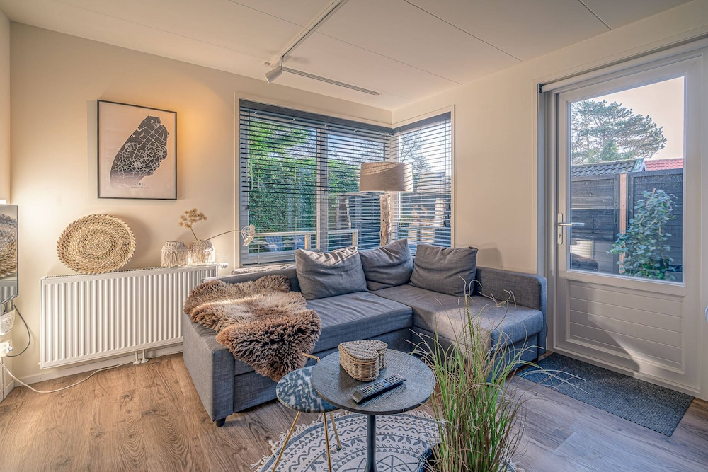 Charming Holiday Home for 2 People