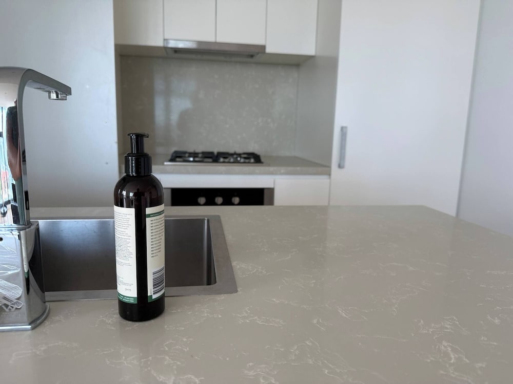 Top Floor Luxury Apartment Rooftop Pool CBD