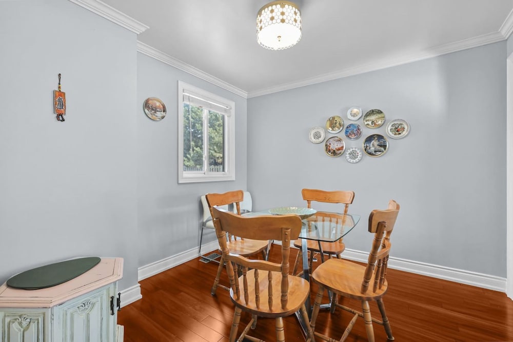 Stylish 3BR Whitby Home in Prime Location
