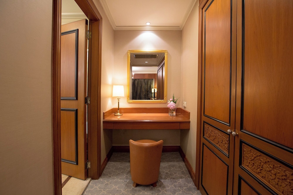 Krungthep Wing Apartment