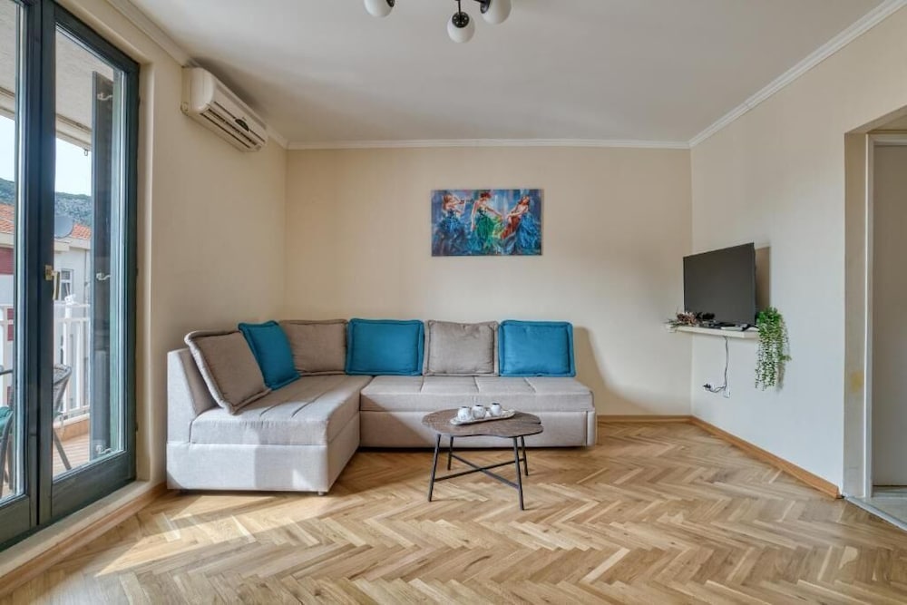 Comfort apartments near the beach
