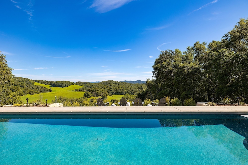 Rancho Robles by Avantstay Vineyard Villa w Views Pool Privacy