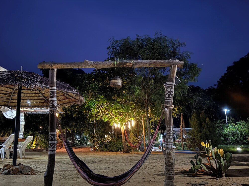 Baan Plai Laem Homestay