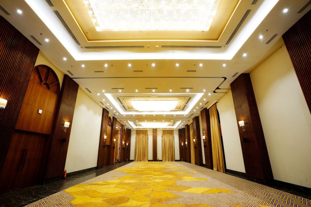 meeting & event spaces