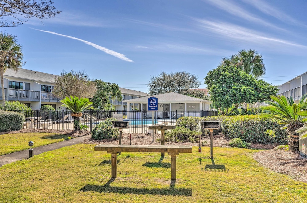 Santa Rosa Beach Studio Condo < 1 Mi to Beach view 5