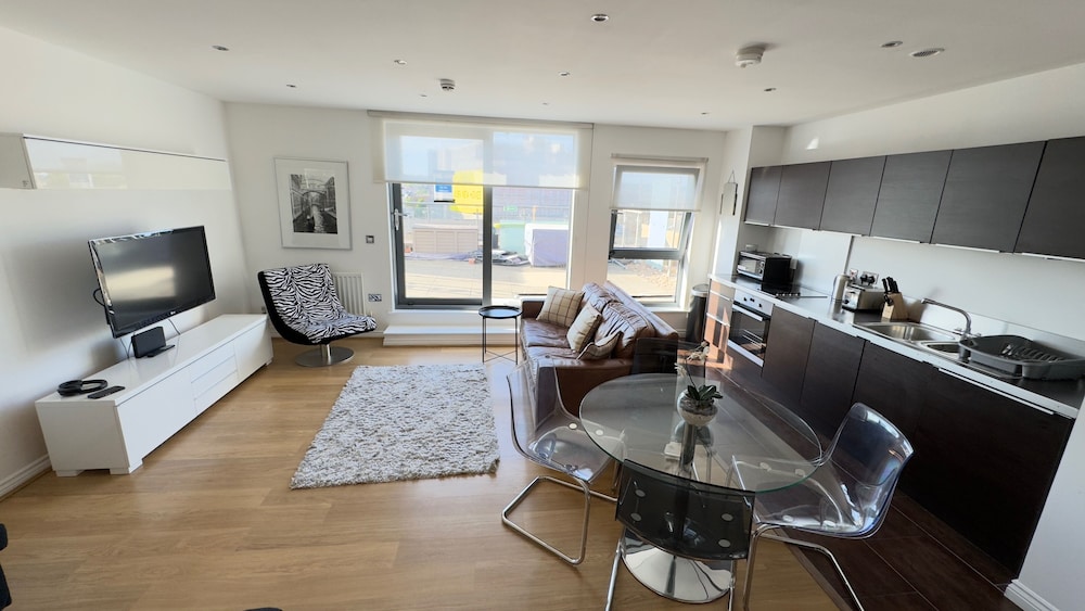 2-bed Apt, Sleeps 7, 5 Mins to Camden Market