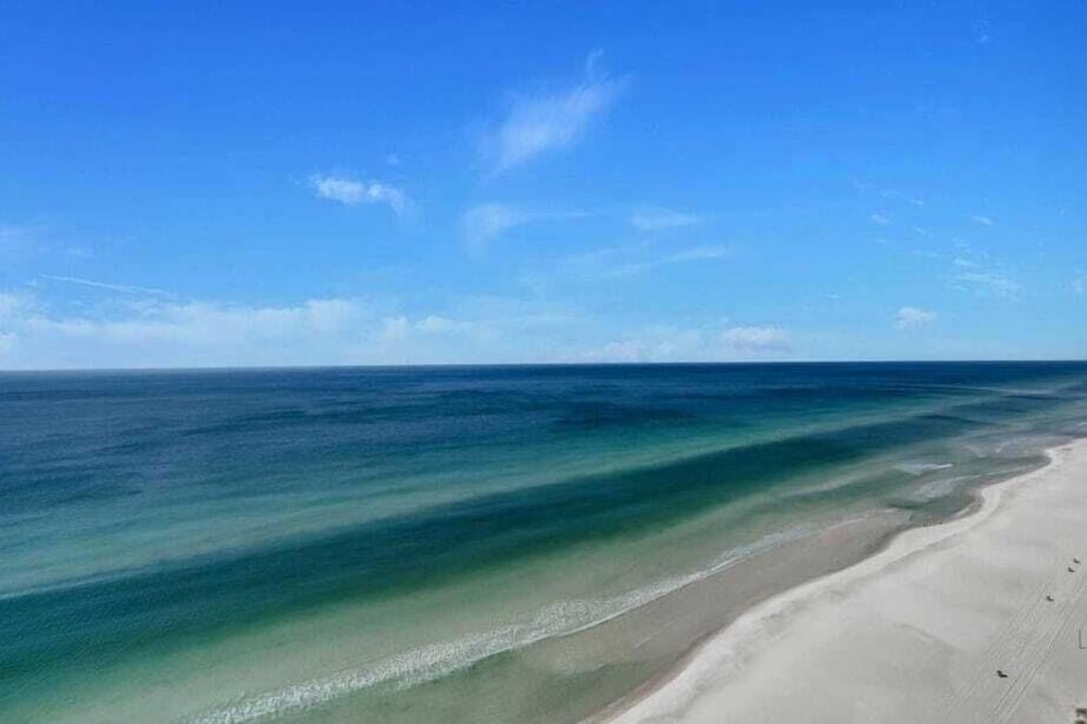 The Shore Break by Avantstay Gulf Front + Pool