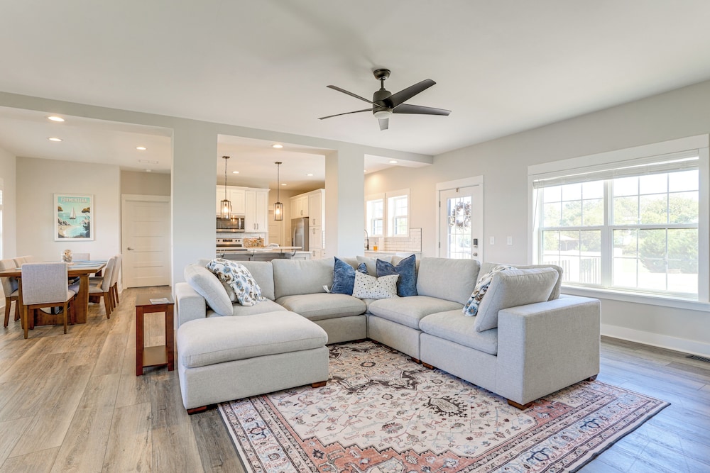 5 Mi to Lake Anna State Park: Modern Family Home!