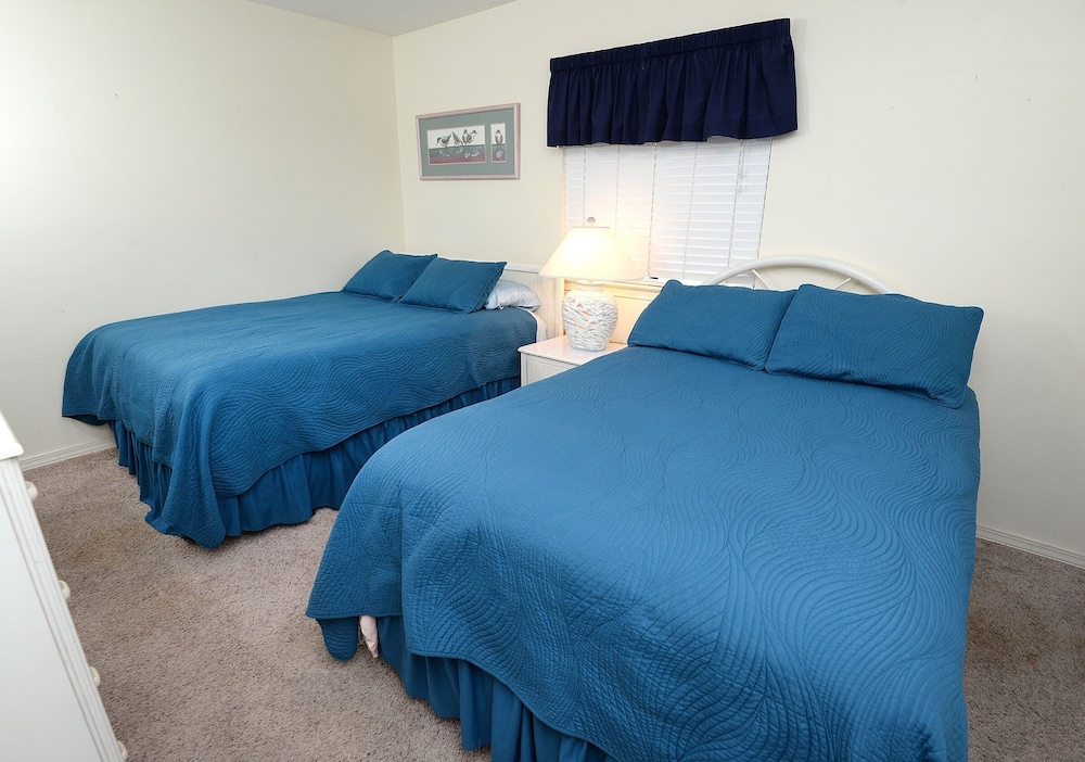 133 West Leslie Lane 2 Bedroom Townhouse