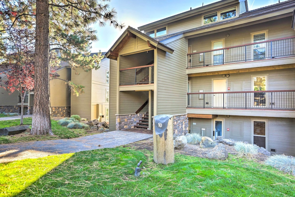 Hike, Ski & Golf: Bend Condo at Seventh Mtn Resort
