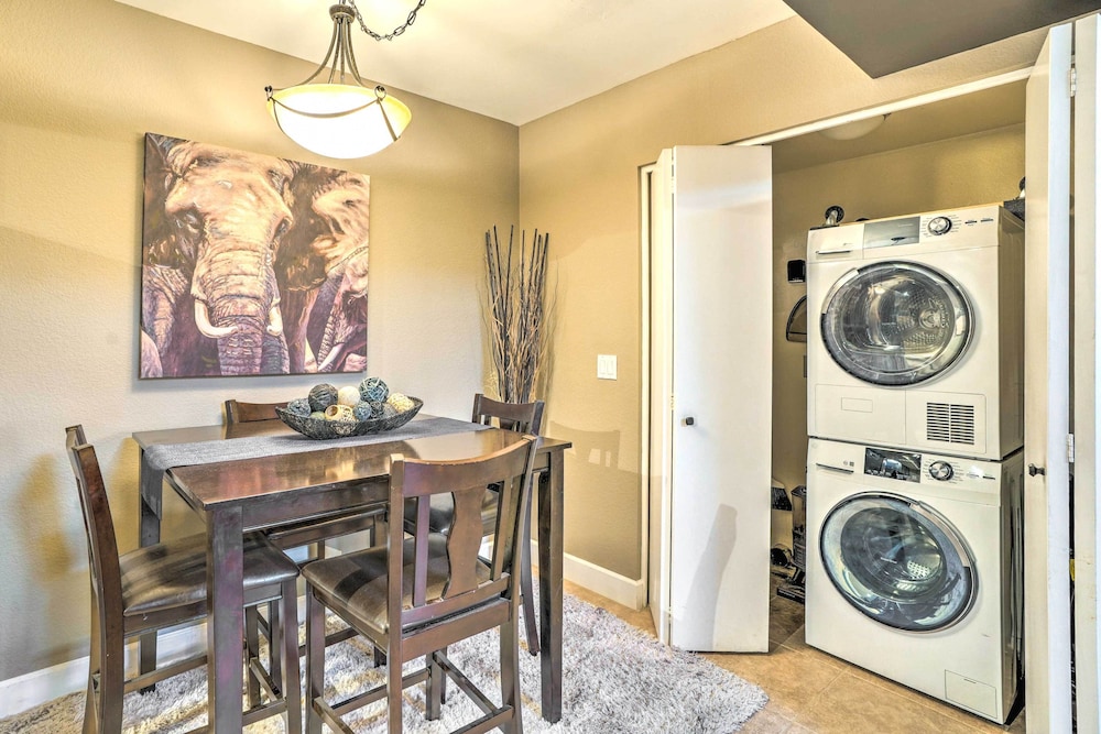 Peoria Oasis w/ Resort Amenities, 2 Mi to Downtown