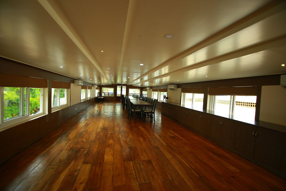 My Trip Houseboat