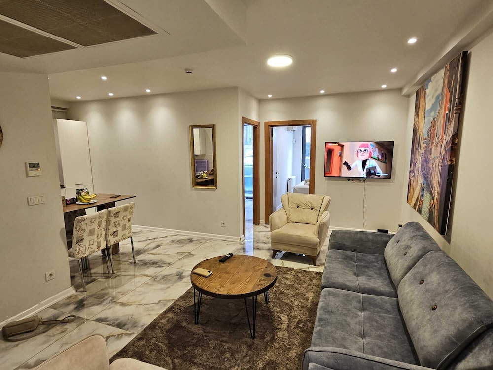 Perfect Residence Taksim with pool