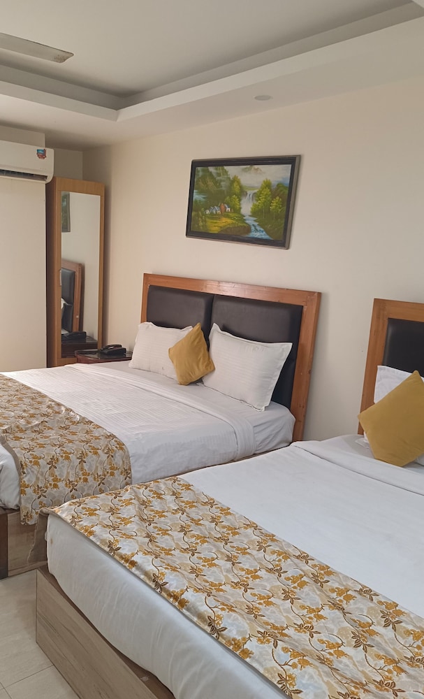 Hotel Ambrosia Delhi Airport