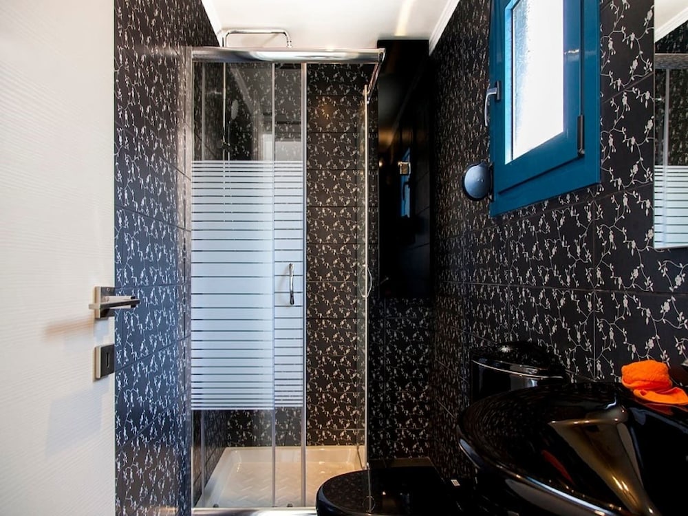 Zidanos Luxurious Villa view 4