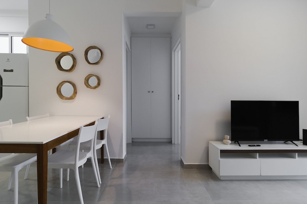 Apt w/ BBQ 300m From the Beach in Floripa Res201
