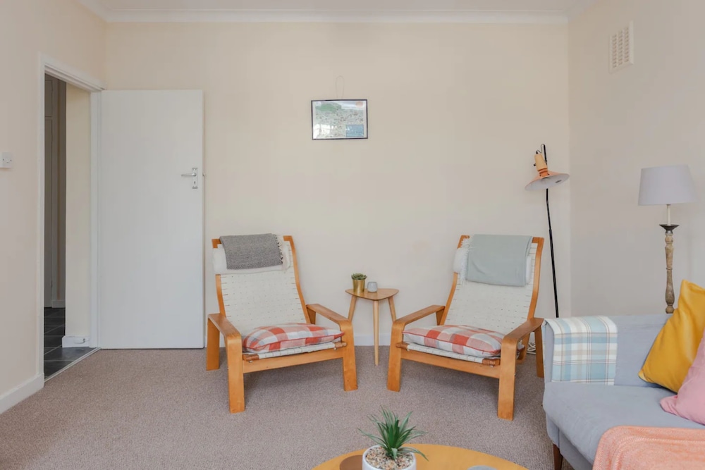 Spacious 2 Bedroom Apartment Near Hampstead Heath