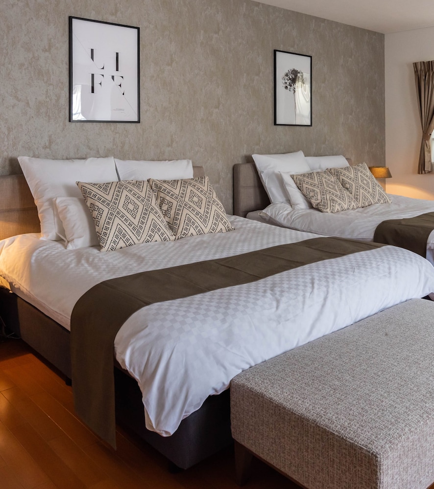 Bijou Suites AI PREMIUM