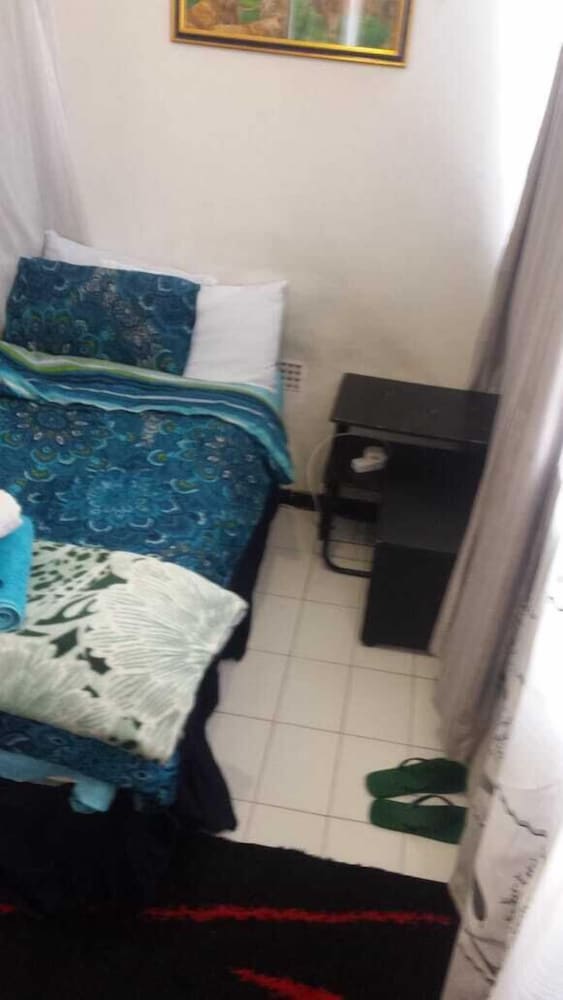 Art Deco Budget Accommodation Rosebank - Hostel