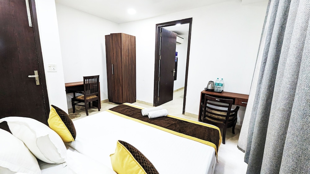 Hotel Prime Royalty Malviya Nagar